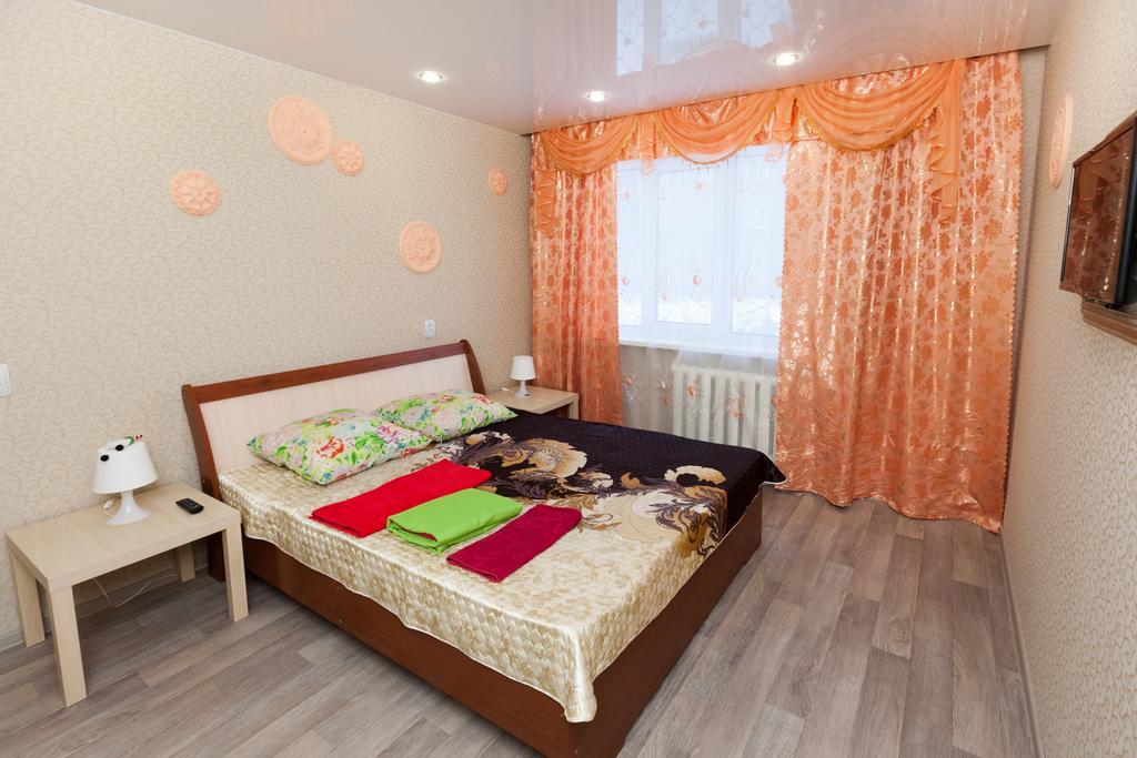 Apartament Novosibirsk Na Ippodromskoy Hotel Kültér fotó